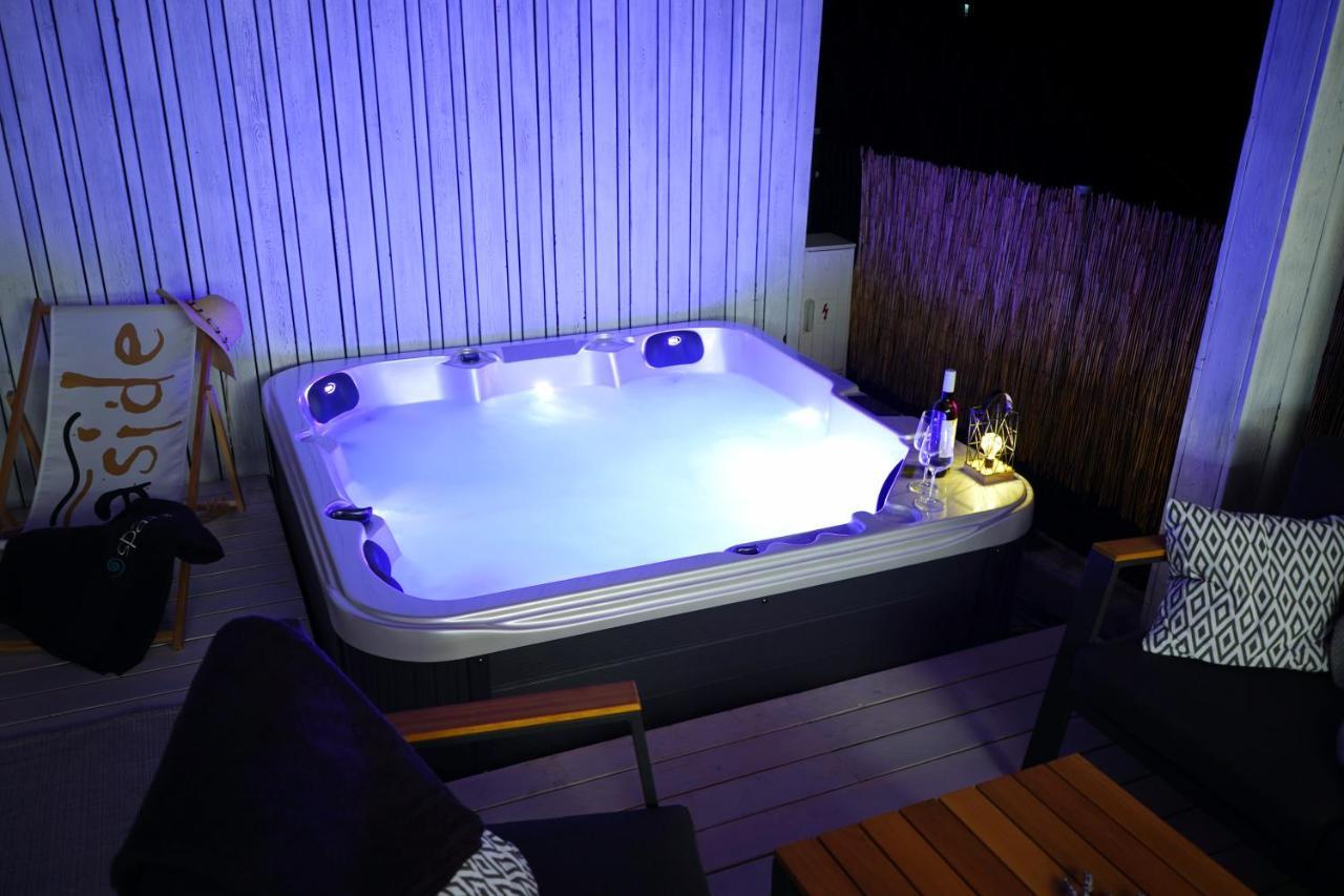 Boutique Style Eco-Beachhouse, Private Jacuzzi Привлака Экстерьер фото